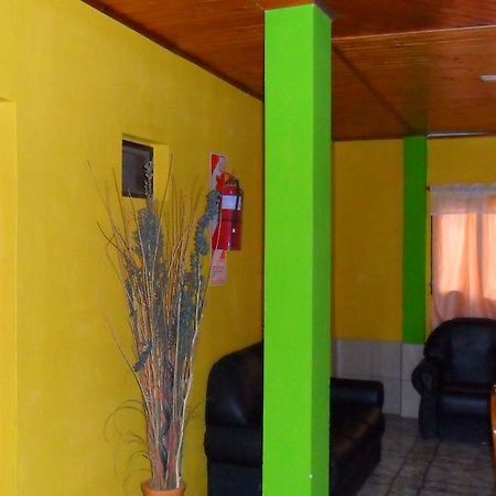 Residencial Arcoiris Hotel Пуерто Игуасу Екстериор снимка