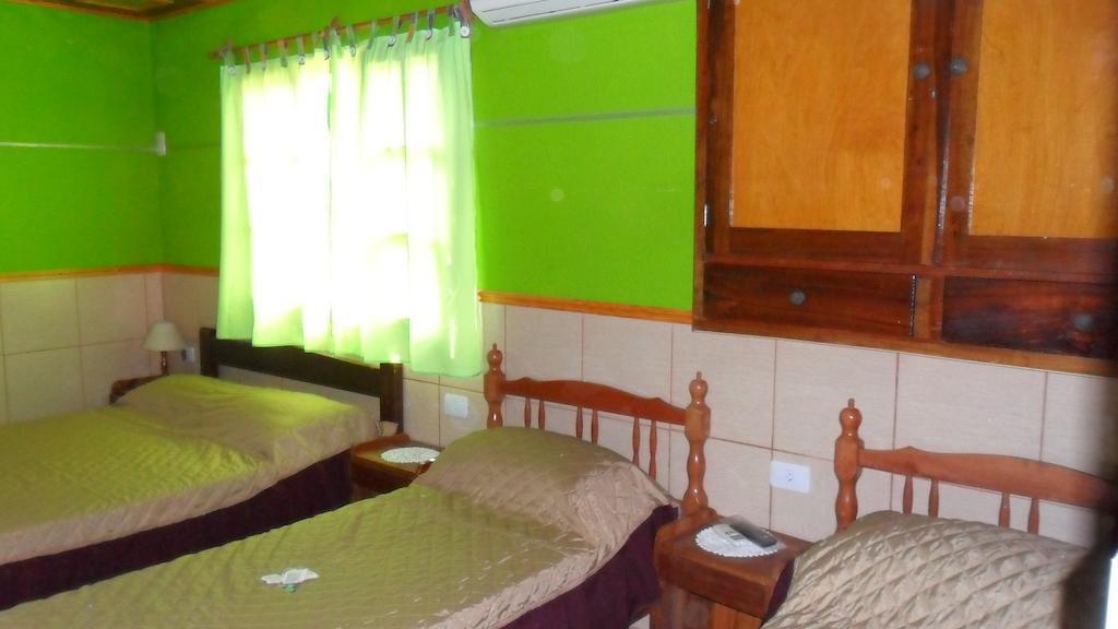 Residencial Arcoiris Hotel Пуерто Игуасу Стая снимка